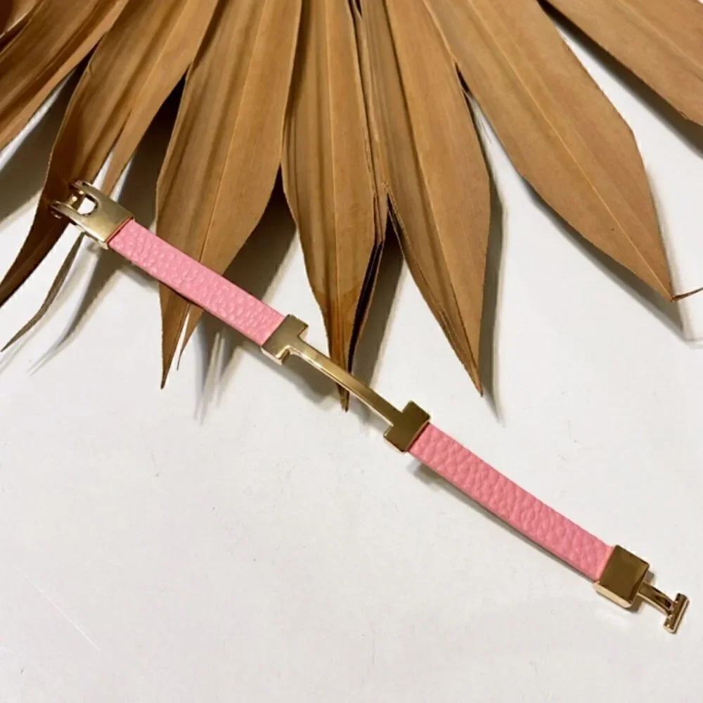 Pink leather geo bracelet S501